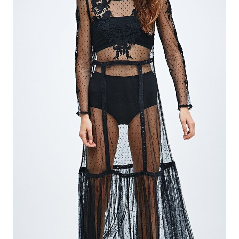 UO Ecote Lily Lace Maxi Dress